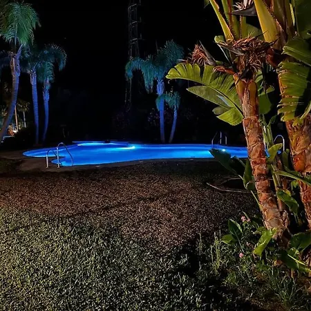 Atico En Apartment Marbella